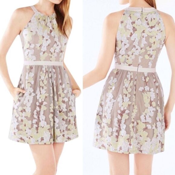 𝅺🆕 BcbgMaxazria Cailyn Silver Dove Floral Lace - Picture 1 of 12